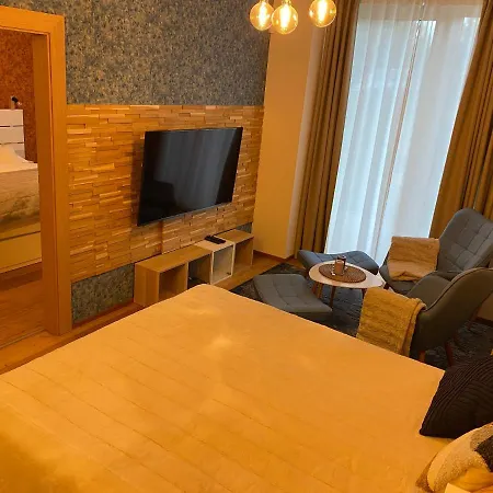 Impresia - Bernard Apartman
